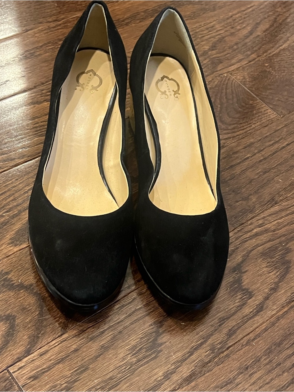 C. Wonder Black Suede Round-Toe Pumps